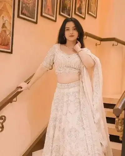 Escort Service In Bhachau